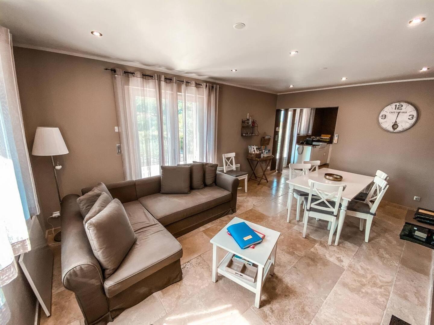 La Petite Colline Villa Apt Buitenkant foto
